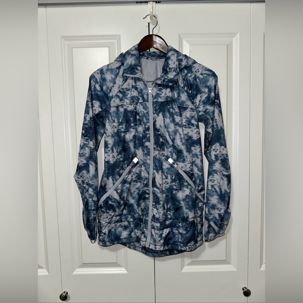 Lululemon Miss Misty Jacket II Lightweight Hooded Windbreaker Size 4